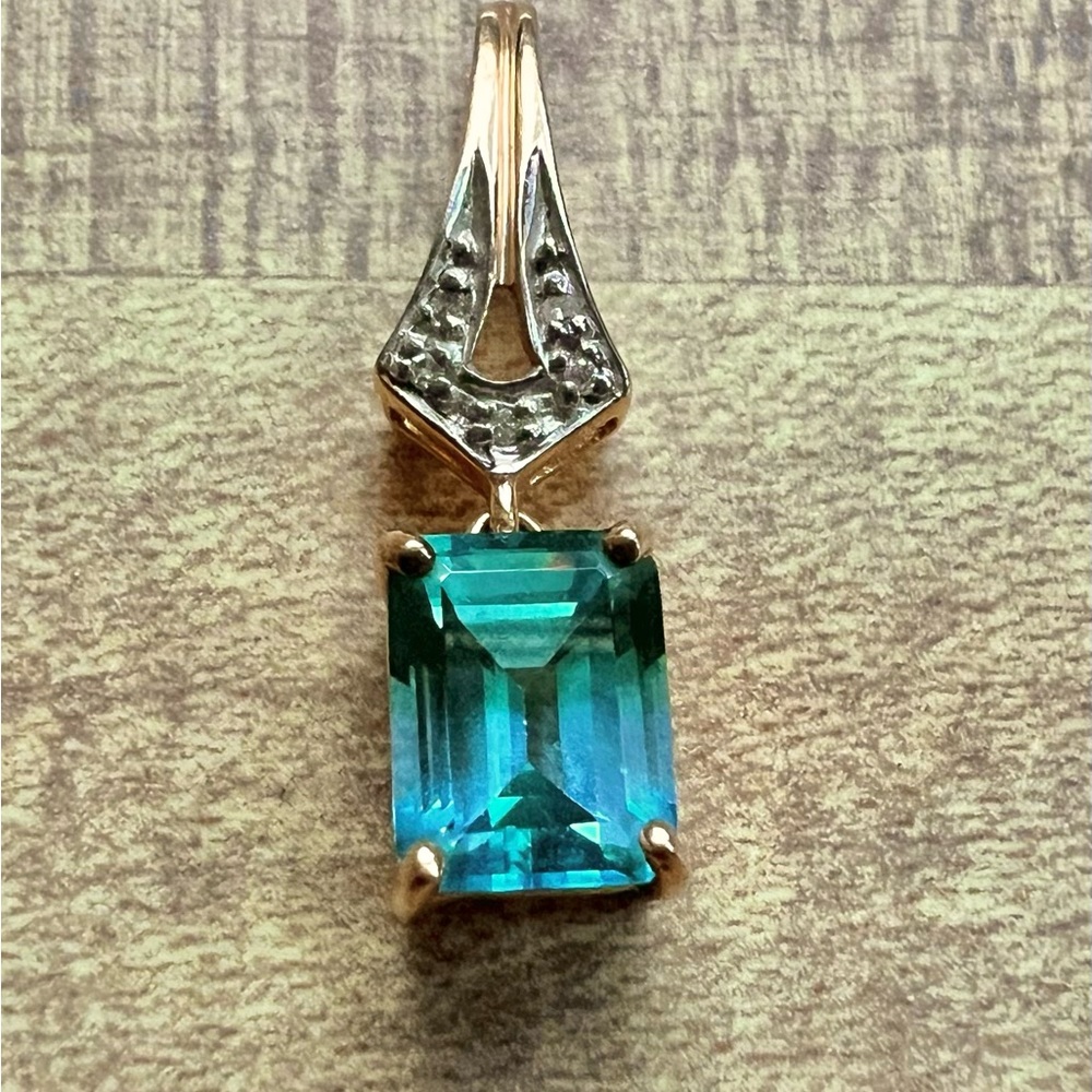 14K Gold Parti-Colored Blue/Violet/Teal Topaz and Diamond Pendant